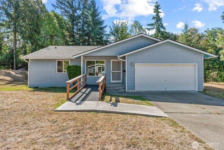 Property Photo: 404 Rons Court WA 98626