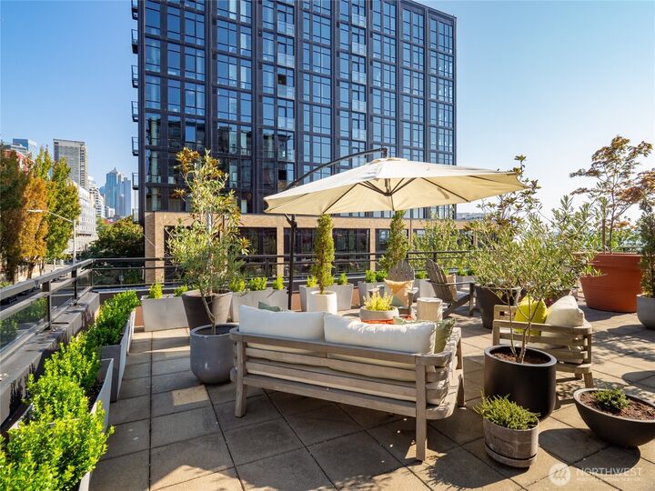Property Photo: 2607 Western Avenue 456 WA 98121