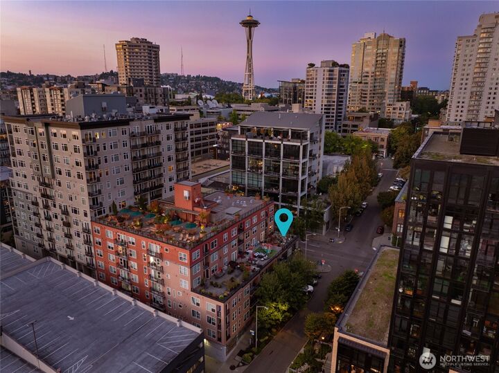 Property Photo:  2607  Western Avenue 456  WA 98121 