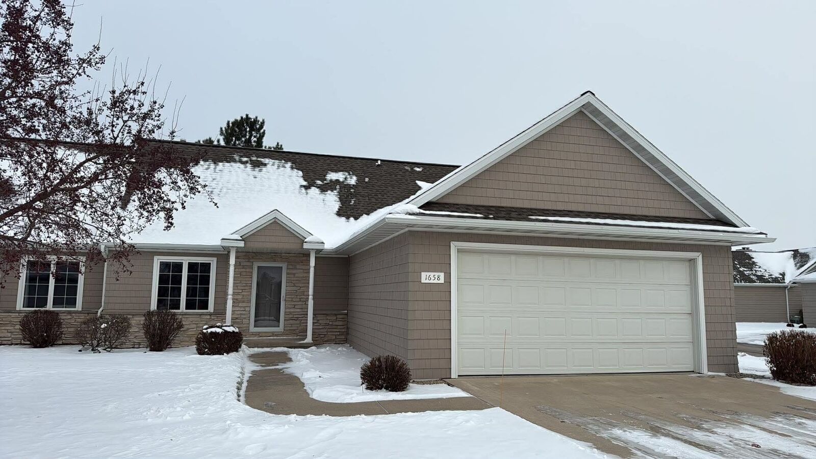 Property Photo: 1658 Remington Ridge Way WI 54115
