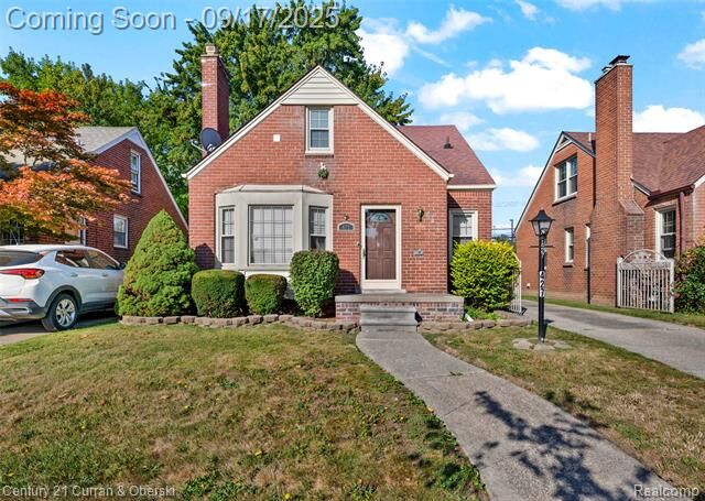 Property Photo:  427 N Waverly Street  MI 48128 