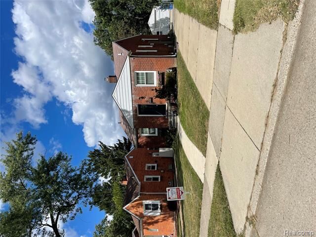 Property Photo:  24370 Colgate Street  MI 48125 