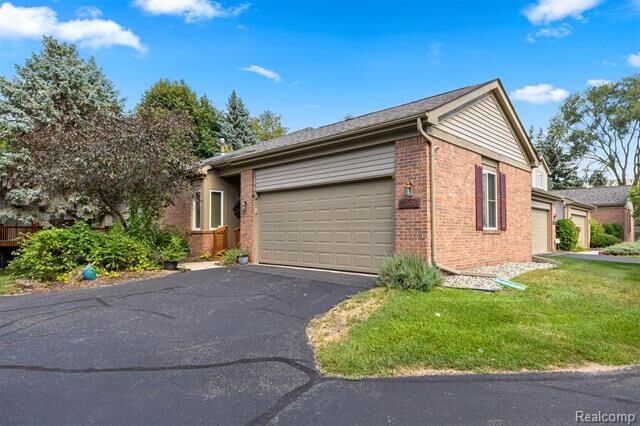 Property Photo: 6546 Quail Run Circle MI 48185