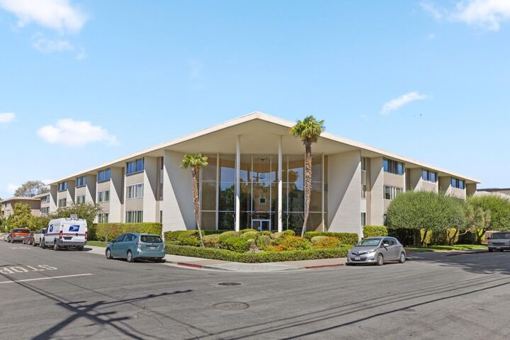 Property Photo: 200 Elm Street 107 CA 94401