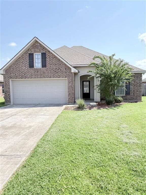Property Photo:  5411 Heberts Pass Pass  LA 70607 