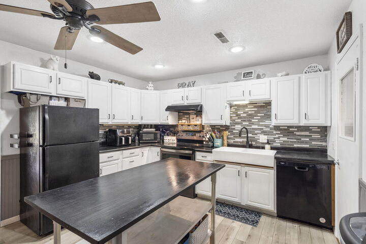 Property Photo:  203 S Elder Street  MO 65622 
