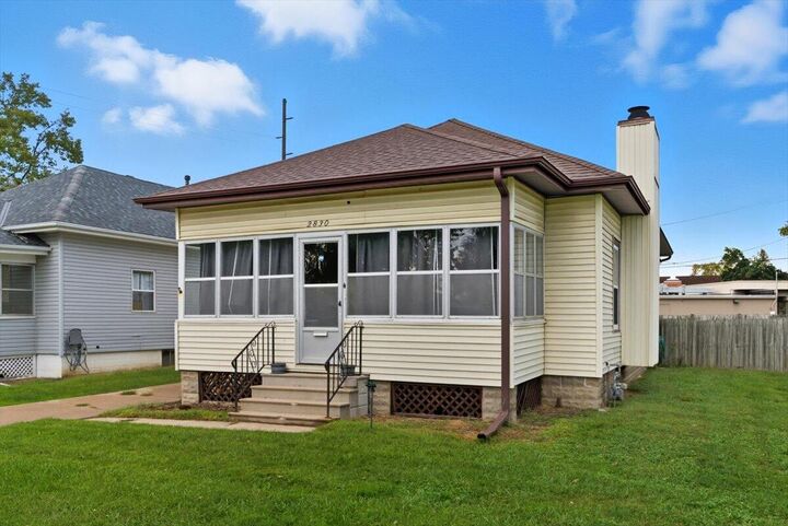 Property Photo:  2830 Ave F  IA 51501 