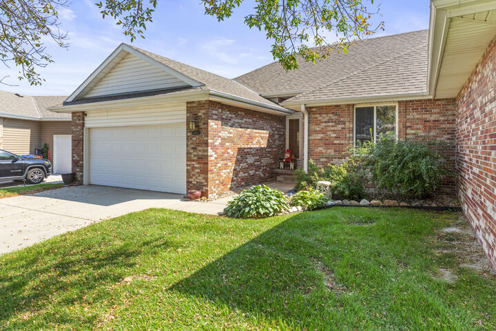 Property Photo:  1017 Shoal Pointe Drive  IA 51510 