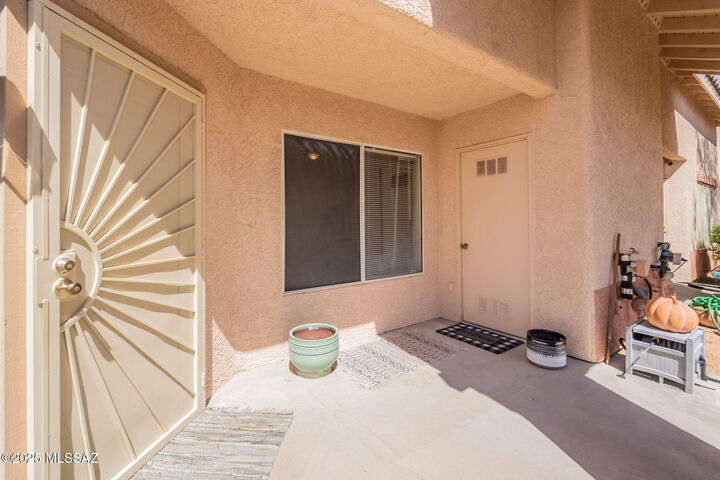 Property Photo:  1558 N Paseo La Tinaja  AZ 85614 