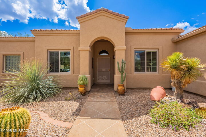 Property Photo:  908 E Sawmill Canyon Place  AZ 85614 