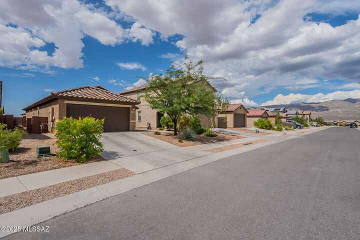 Property Photo: 8042 S Golden Bell Drive AZ 85747