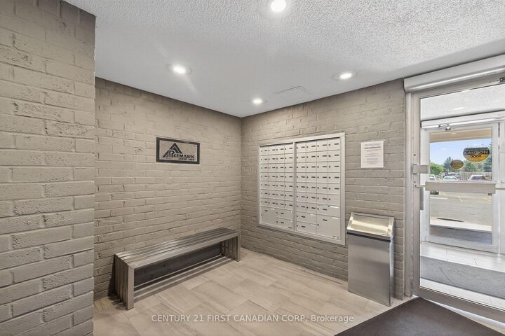 Property Photo:  144 Conway Drive 92  ON N6E 3N3 