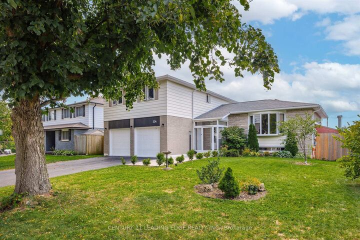 Property Photo:  204 Hawthorn Avenue  ON L4A 4Y3