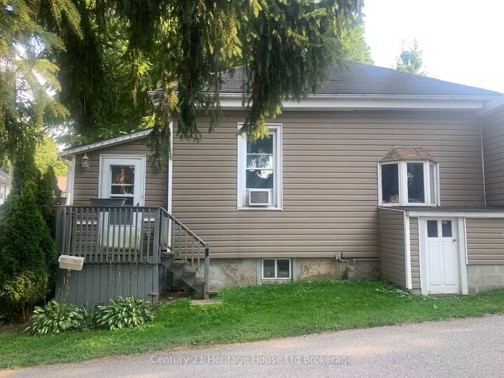 Property Photo:  22 Fyfe Avenue  ON N4S 3S4 