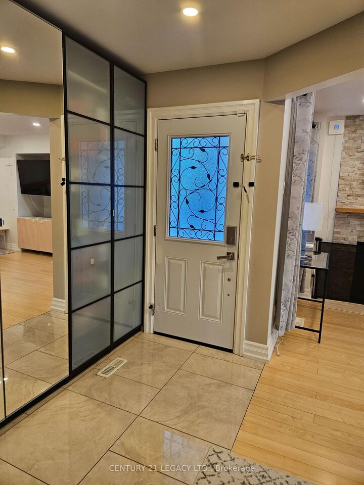 Property Photo:  1298 Valerie Crescent  ON L6J 7E5 