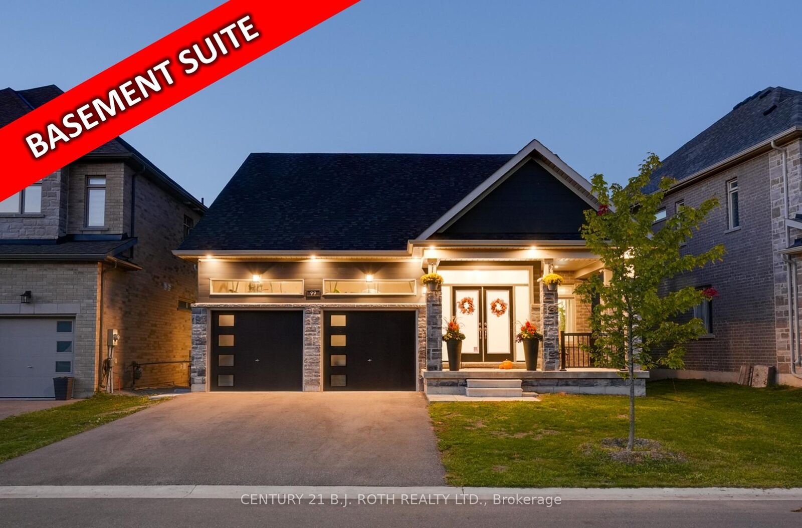 Property Photo:  99 Franklin Trail  ON L9J 0J1 