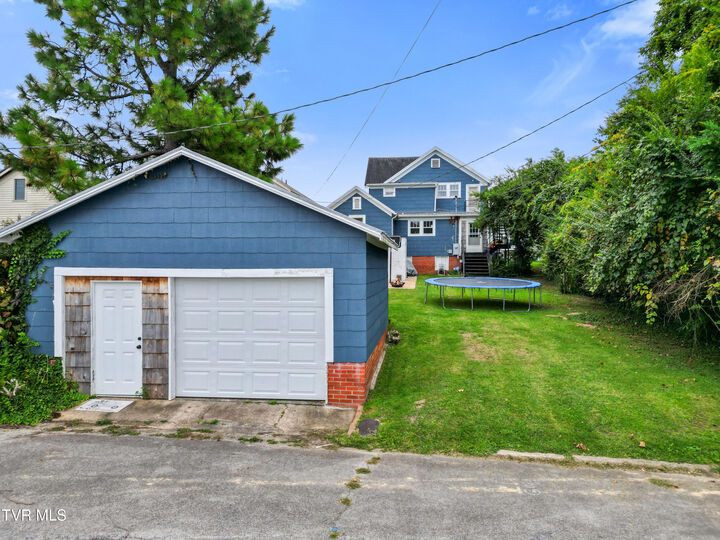 Property Photo: 606 West Main Street TN 37743