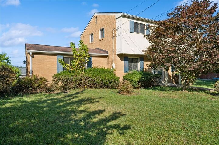 Property Photo: 714 Old Clairton Rd PA 15025