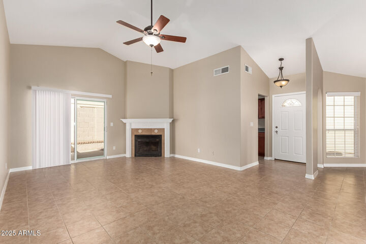 Property Photo: 502 E Topeka Drive AZ 85024
