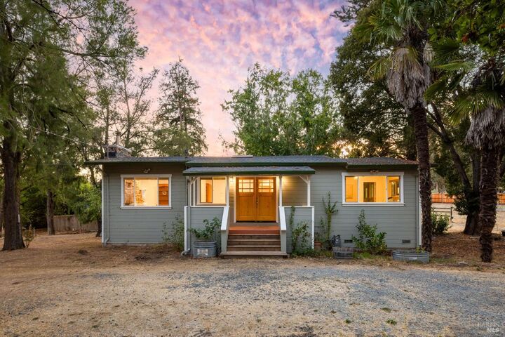 Property Photo:  635 Goodwin Avenue  CA 94951 