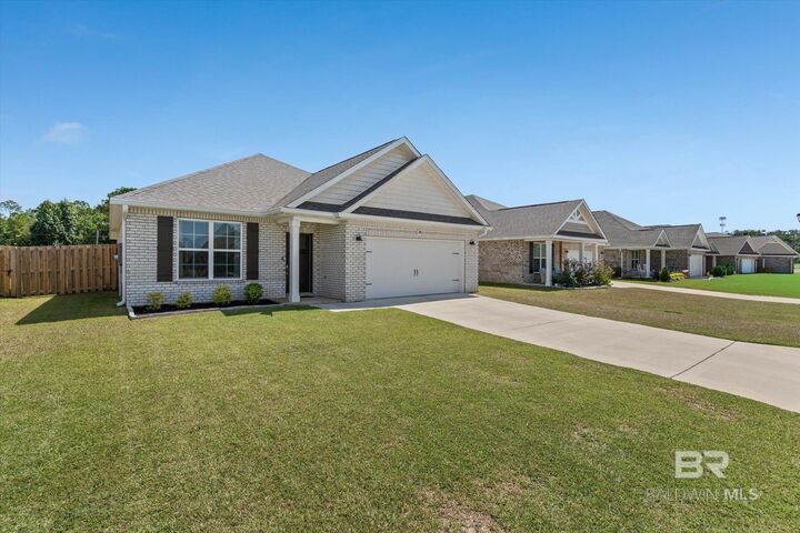 Property Photo:  1096 Pheasant Circle  AL 36535 
