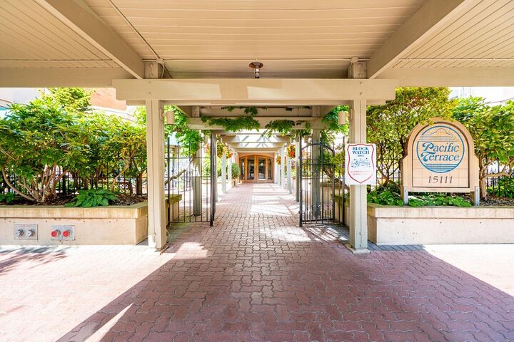 Property Photo: 15111 Russell Avenue 502 BC V4B 2P4