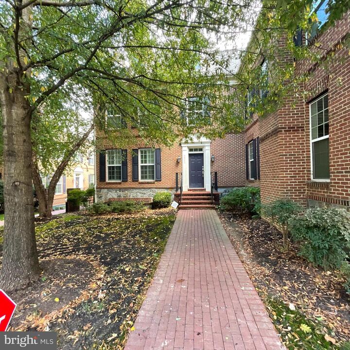 Property Photo: 3911 Chain Bridge Road VA 22030