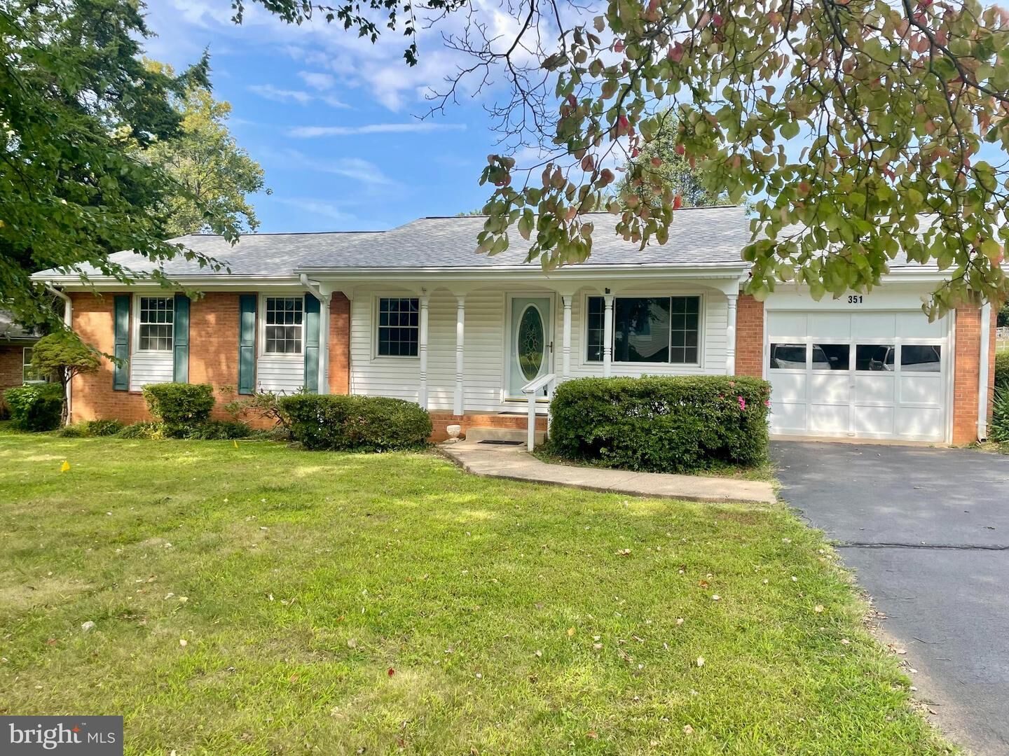 Property Photo: 351 Chappell Street VA 20186