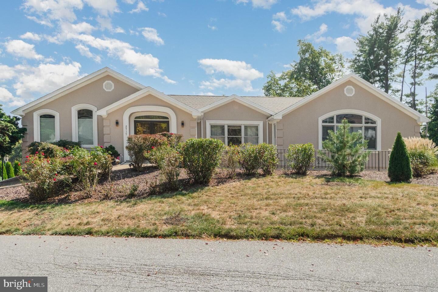 Property Photo:  2717 Laurel Street Street  PA 17055 