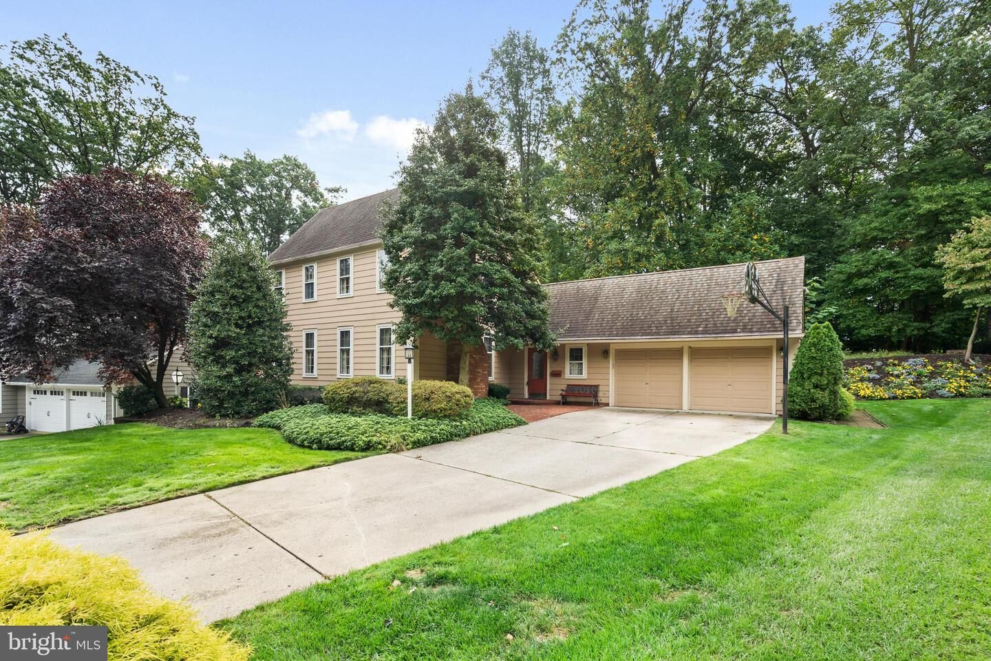 Property Photo: 203 Horse Shoe Court NJ 08034