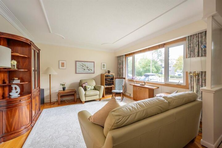 Property Photo:  931 Crescent Drive  MB R3T 1X6 