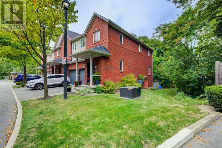 Property Photo:  120 Beddoe Drive 24  ON L8P 4Z4 