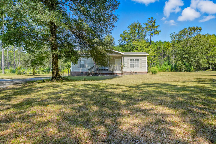 Property Photo: 2290 Bethera Road SC 29431