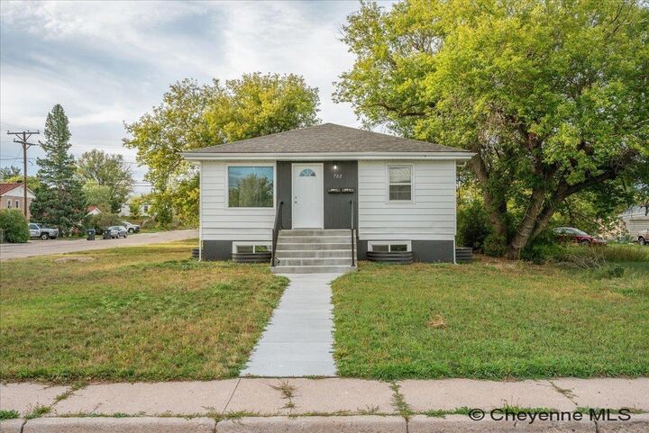 702 E 2nd St  Cheyenne WY 82007 photo