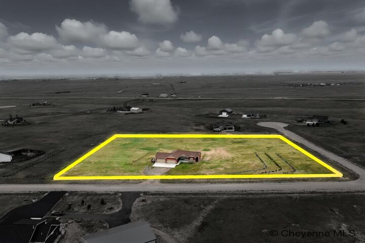 Property Photo: 1433 Scenic Ridge Dr WY 82009