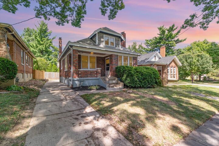 Property Photo:  2905 Daytona Avenue  OH 45211 