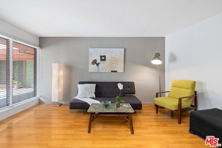 Property Photo: 1400 N Hayworth Ave CA 90046
