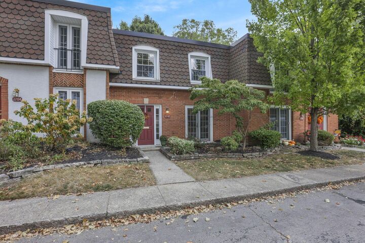 Property Photo:  2782 Chateau S Circle  OH 43221 