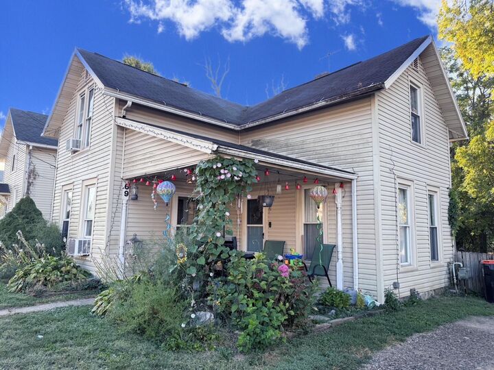 Property Photo:  69 Wallace Street  OH 43055 