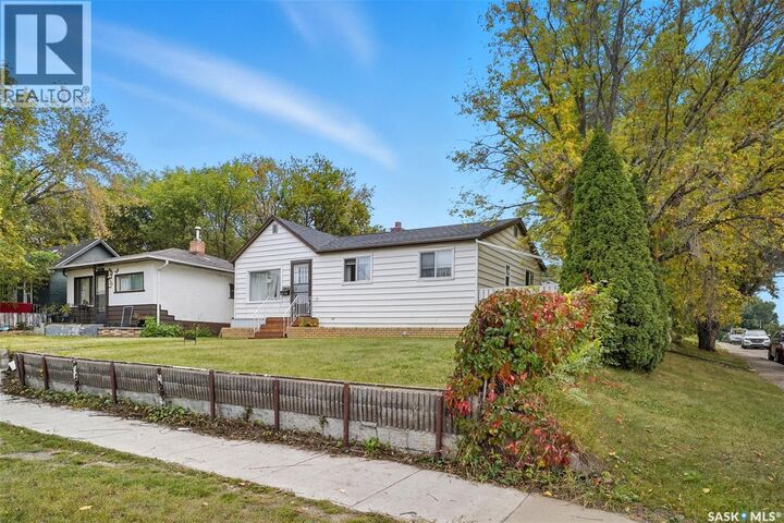 Property Photo: 2123 20th Street W SK S7M 1A7
