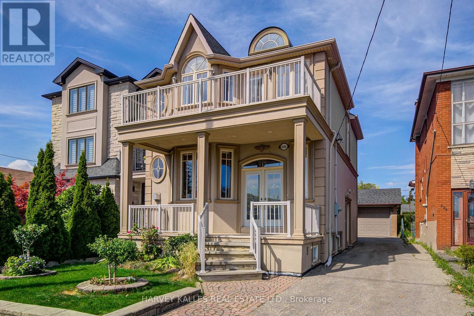 Property Photo:  1006 Briar Hill Avenue  ON M6B 1M3 