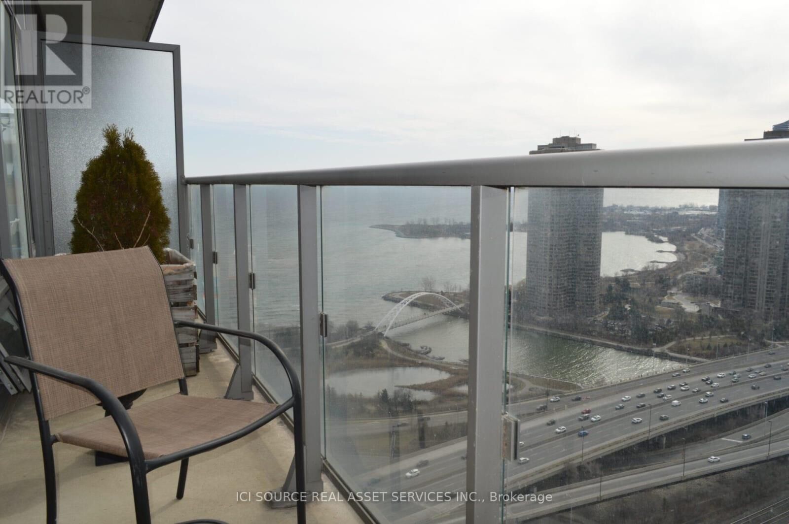 Property Photo:  105 The Queensway 3409  ON M6S 5B5 