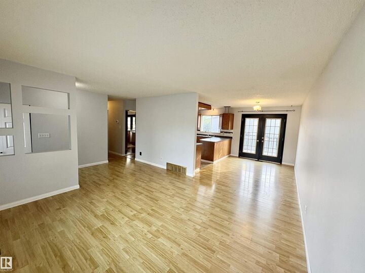 Property Photo:  12231 44 St NW NW  AB T5W 4Z5 