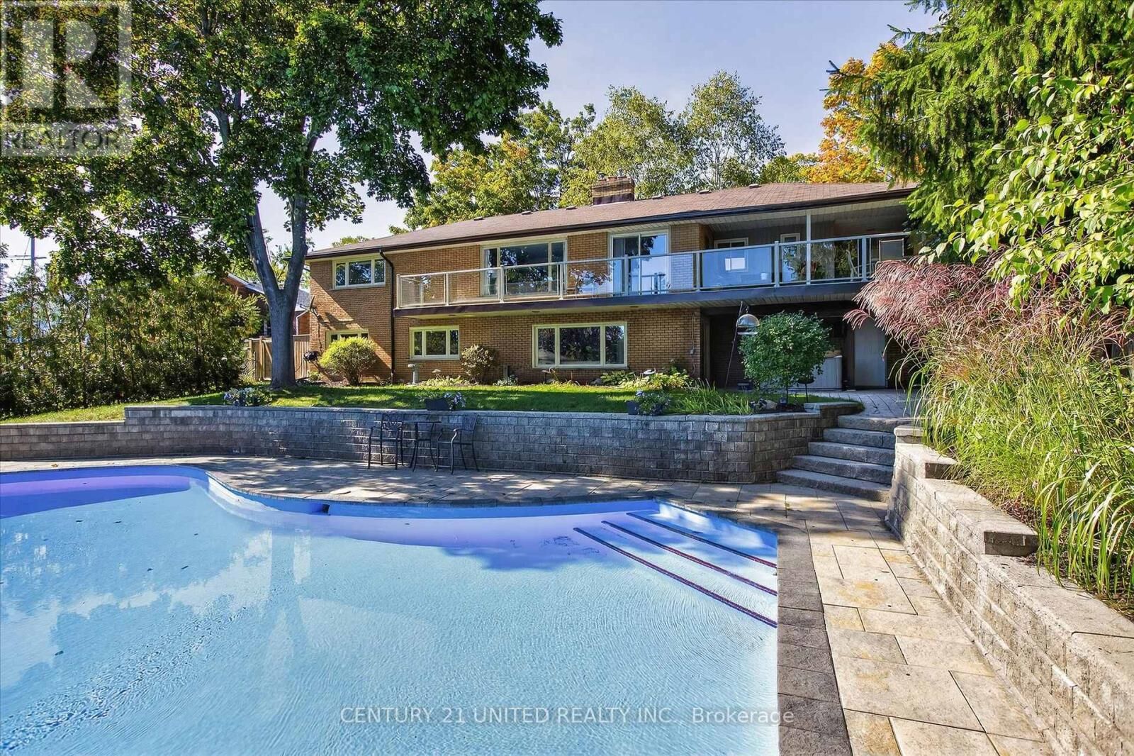 Photo de la propriété:  8 Oakwood Crescent  ON K9J 1N3 