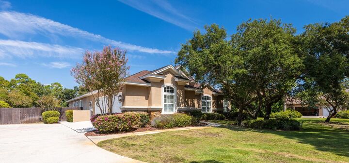 Property Photo: 4630 Soundside Drive FL 32563