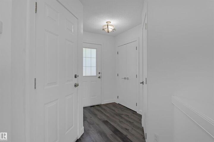 Property Photo:  4020 21 Street NW 13  AB T6T 1T8 