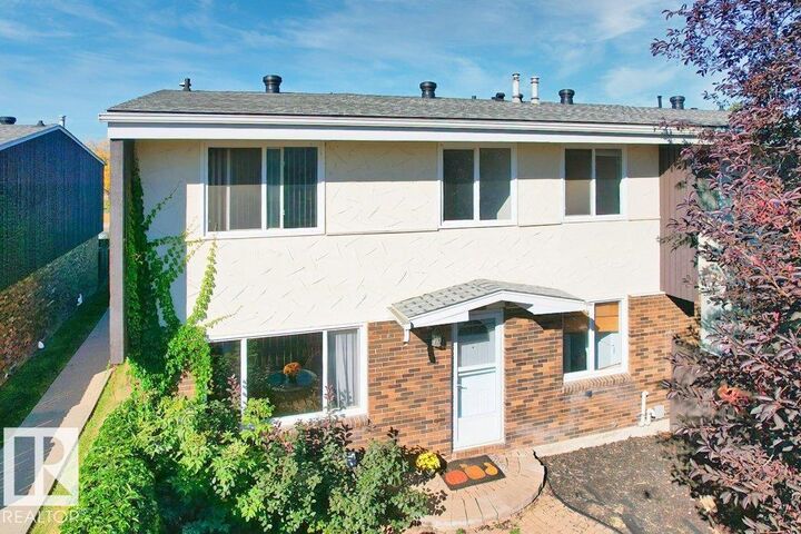 Property Photo:  182 Roseland Vg NW  AB T5E 5R6 
