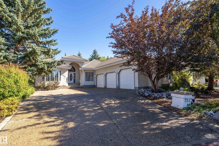 253 Wilson Lane NW  Edmonton AB T6M 2K8 photo