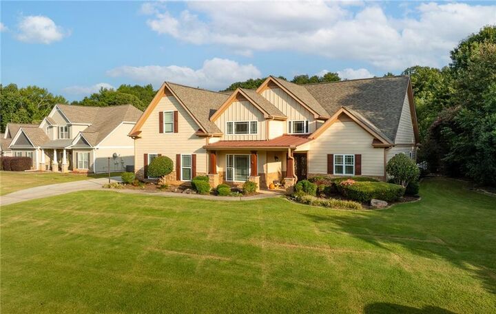 Property Photo:  701 Larry Lane  GA 30680 