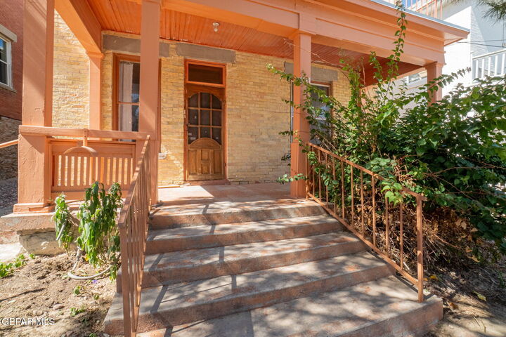 Property Photo:  211 W Rio Grande Avenue A, B &Amp C  TX 79902 